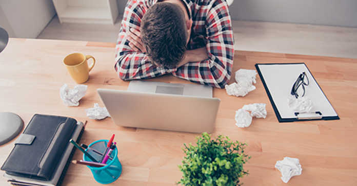 Lakukan Tips Ini Agar Tak Merasa Jenuh Dengan Pekerjaan