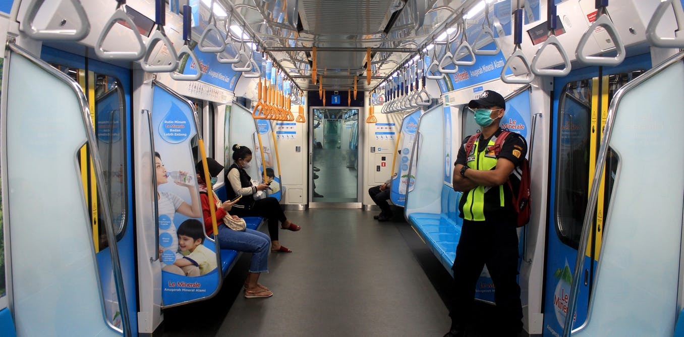 Tips Bepergian Dengan Kendaraan Umum Saat New Normal