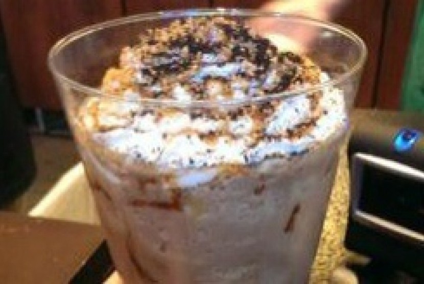 Trik Menyiapkan Frappuccino Ala Kedai Kopi Populer