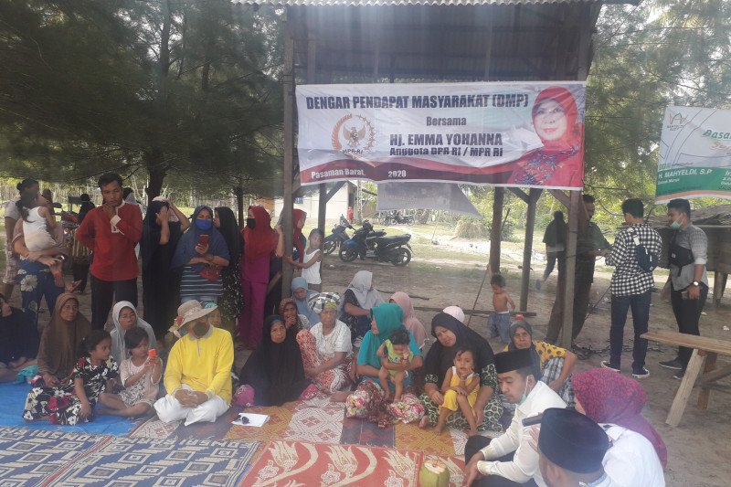 Dikunjungi anggota DPD, warga Maligi Pasaman Barat harapkan pembangunan jalan