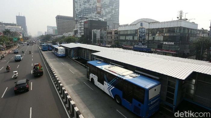 HUT RI Ke-75, TransJakarta Akan Putar Lagu 'Indonesia Raya' di Bus-Halte