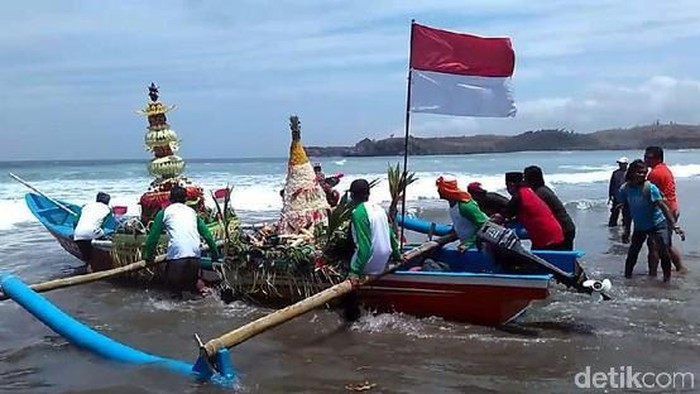 Larung Saji Tahun Baru Islam di Blitar Digelar Terbatas di Masa Pandemi