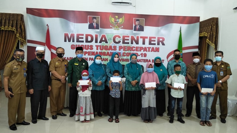 Ribuan Siswa di Pasaman Terima Bantuan Beasiswa Baznas