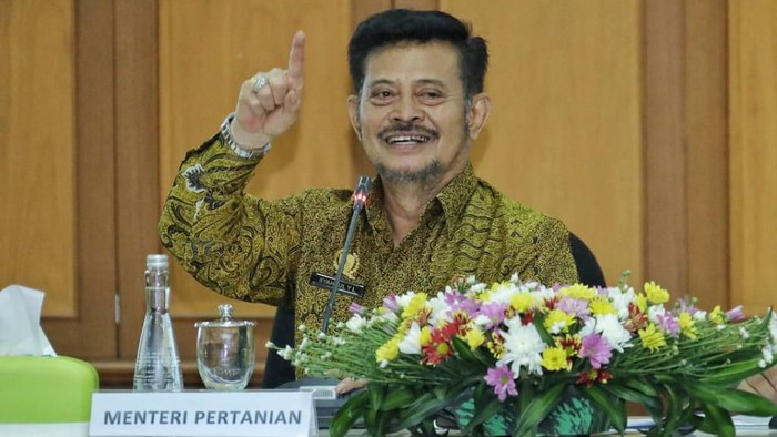 Masih Pakai Kalung 'Anticorona', Mentan Jelaskan Kabar 'Lockdown'