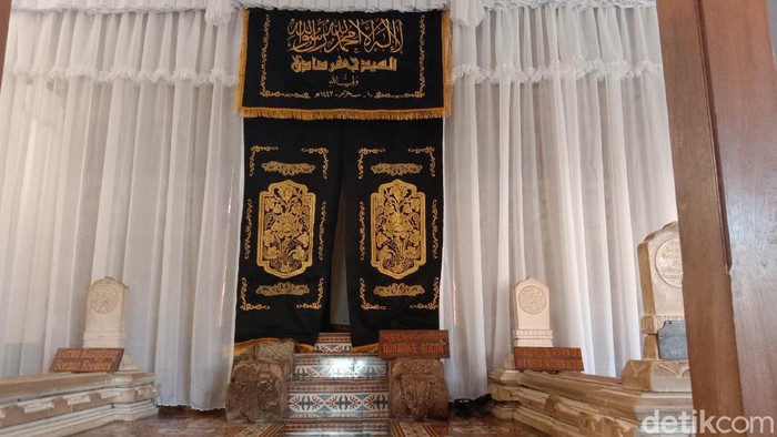 Puncak Buka Luwur Sunan Kudus Digelar Sederhana, Begini Suasananya