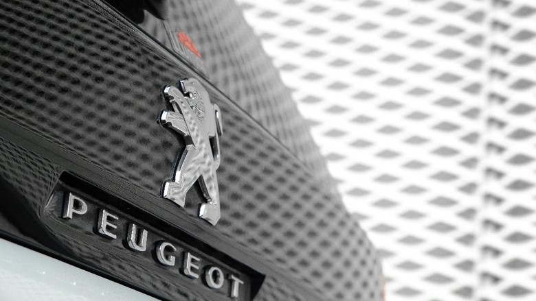 Grup Peugeot dan Total Kerjasama Bikin Baterai