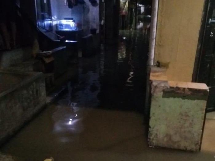 Banjir 50 Cm Rendam 2 RT di Rawajati Jaksel, Air Mulai Surut