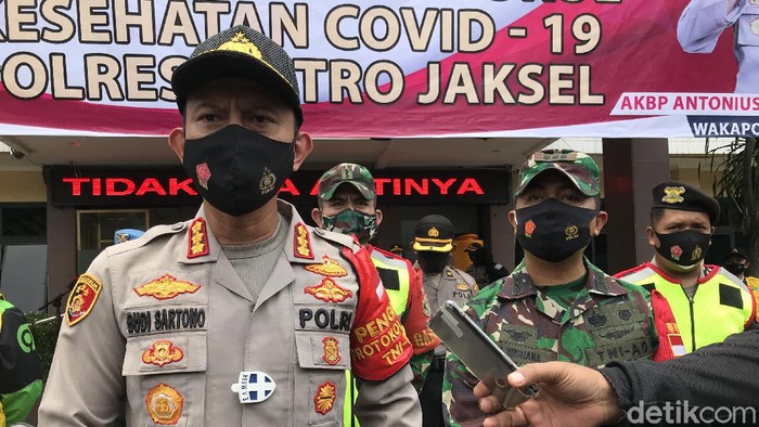 Polisi Cek CCTV Jalan-Restoran di Lokasi Penyerangan Warga di Pesanggrahan