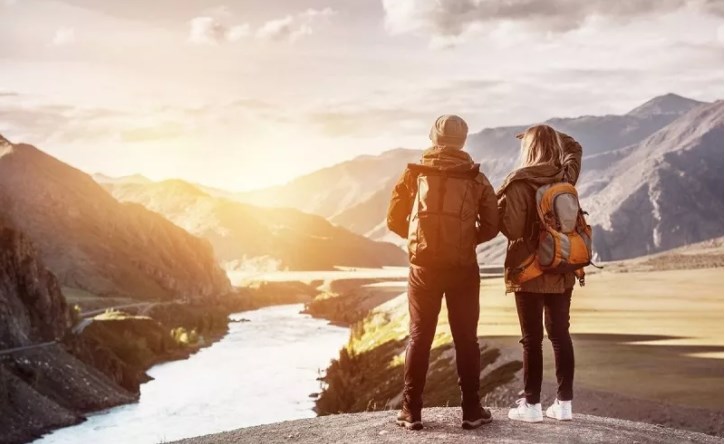 Agar tak Menyesal, Lakukan 5 Hal ini dengan Sahabat di Usia 20-an