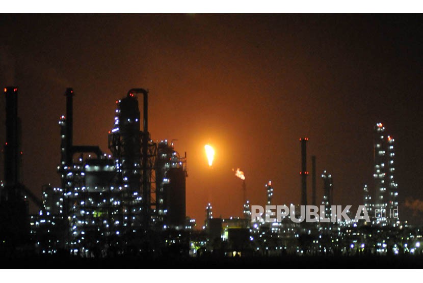 Harga Minyak Terkerek Pengurangan Pasokan di Teluk