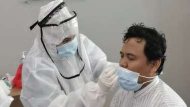 Penampakan Gus Nur Jalani Swab Test saat Tiba di Bareskrim Polri